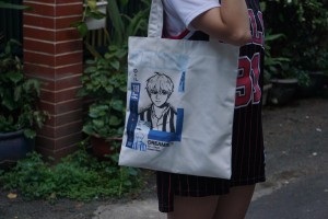 Chán diện balo đi học thì bạn hãy đổi sang túi tote vải giá rẻ, nhẹ tênh, diện lên là có style chuẩn 