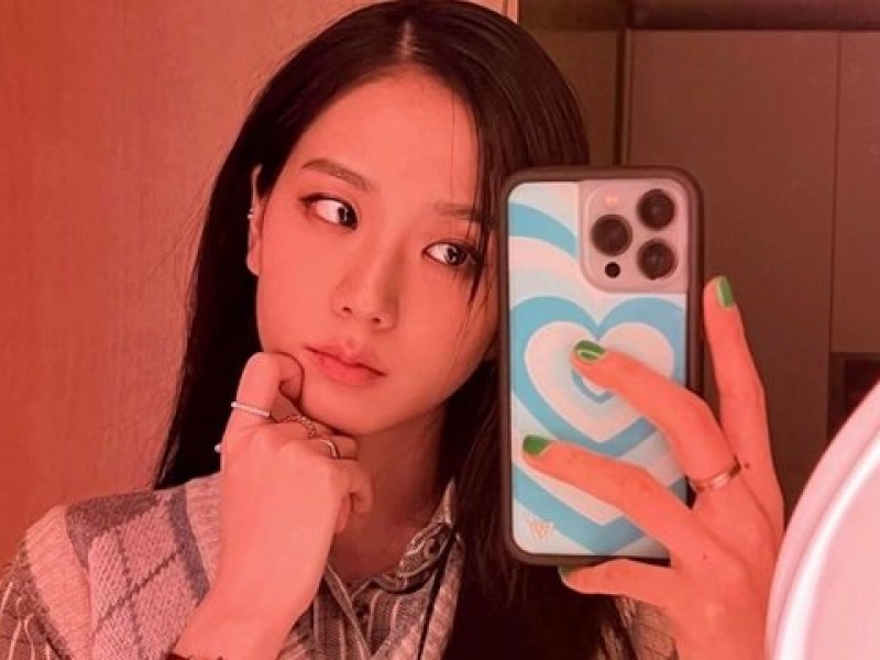 Chiếc ốp lưng được thiết kế đặc biệt của Jisoo - BLACKPINK