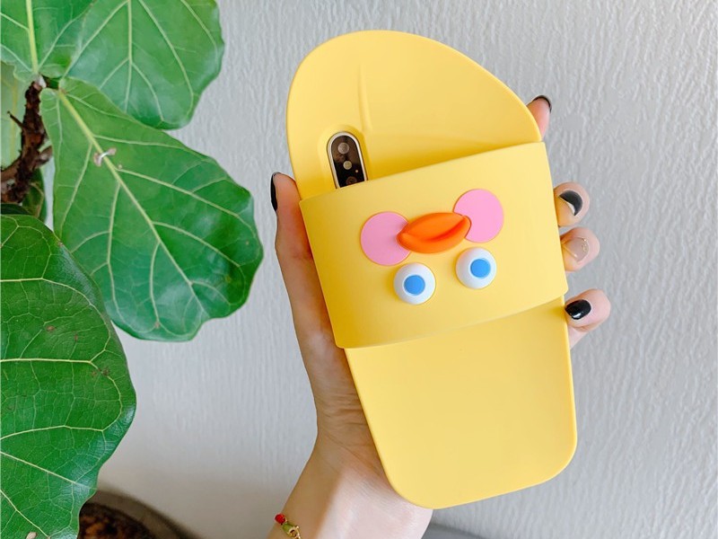 Chiếc ốp lưng dép đầy dễ thương và sóng gió