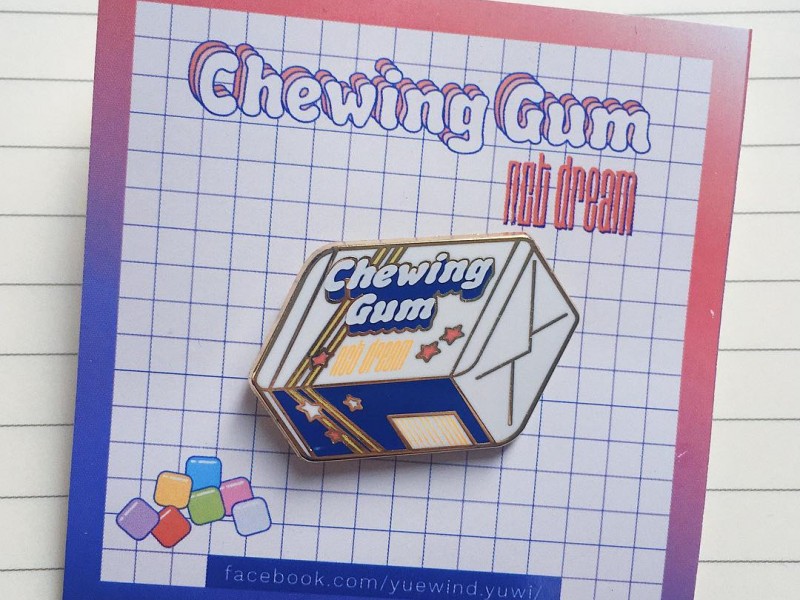 ENAMEL PIN CHEWING GUM