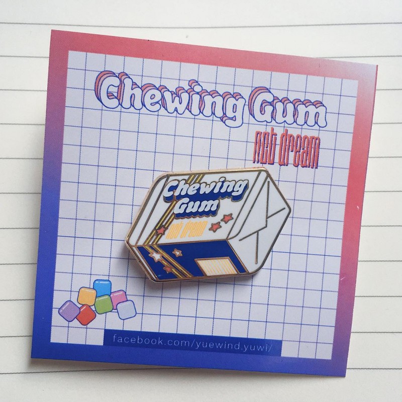 ENAMEL PIN CHEWING GUM